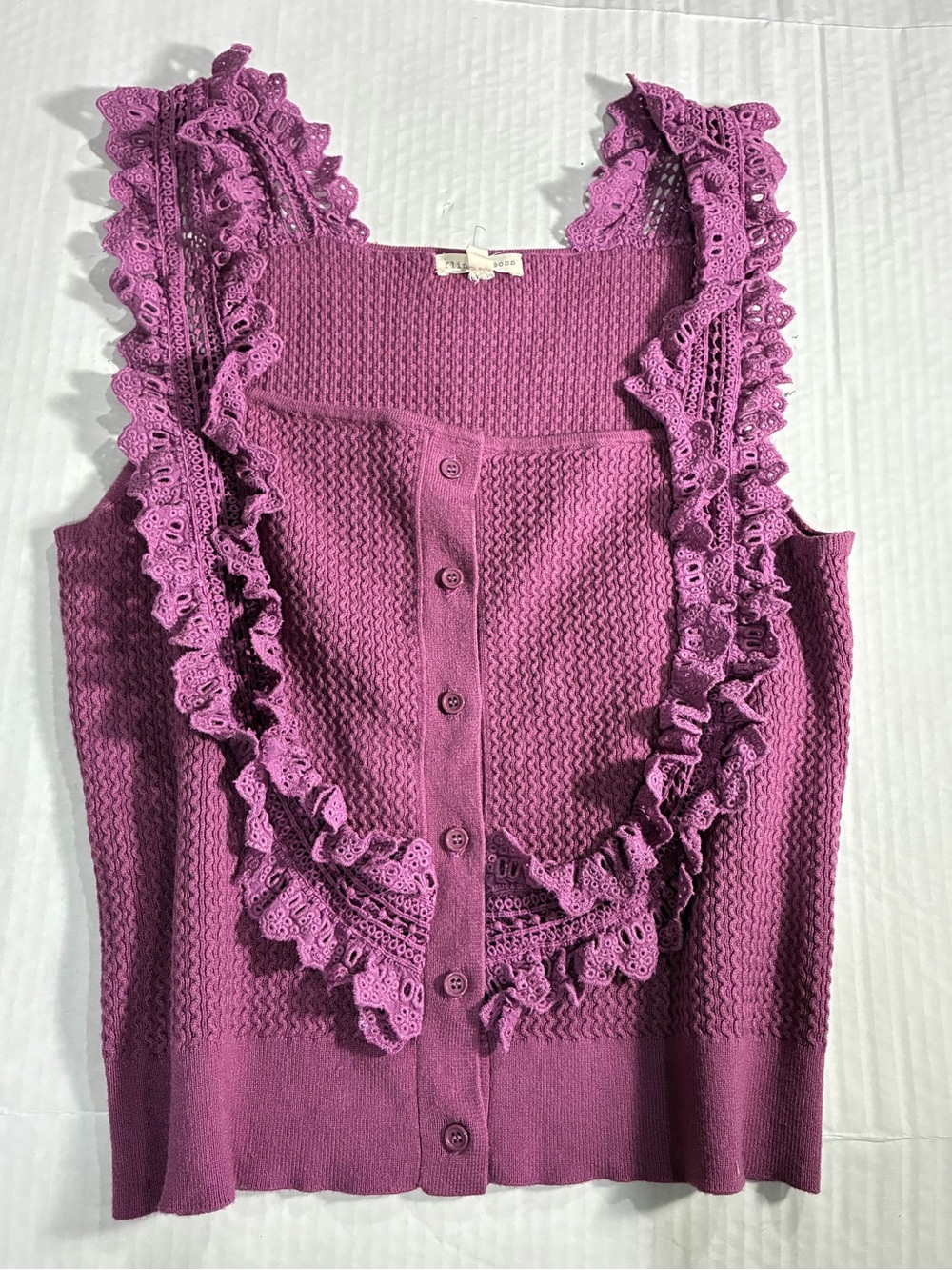 FLINT & MOSS RUFFLE TRIM KNIT BUTTON TANK
